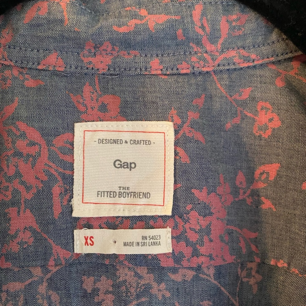 Gap White And Blue/Gray Button Down - image 2